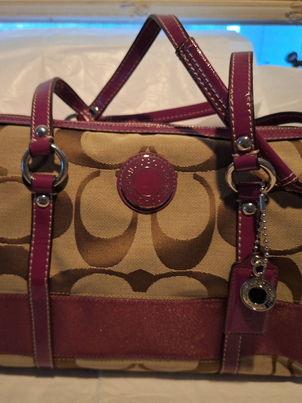 NWT COACH Signature Stripe Khaki/Berry Handbag Zip top F19563